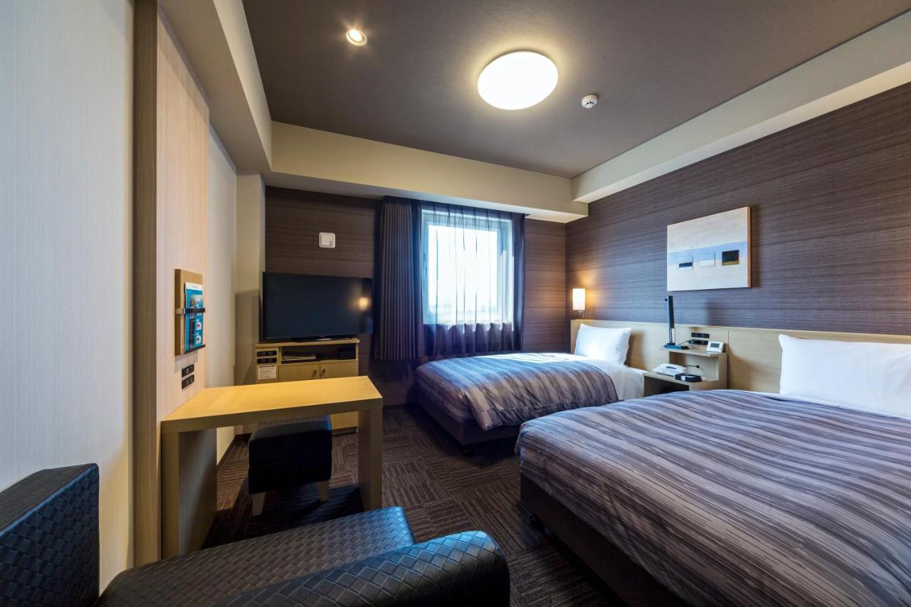 Hotel Route-Inn Kisarazu Bagian luar foto